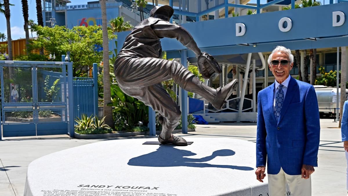 Dodgers Legend Sandy Koufax Named 2026 Baseball Digest Lifetime Achievement Award Winner