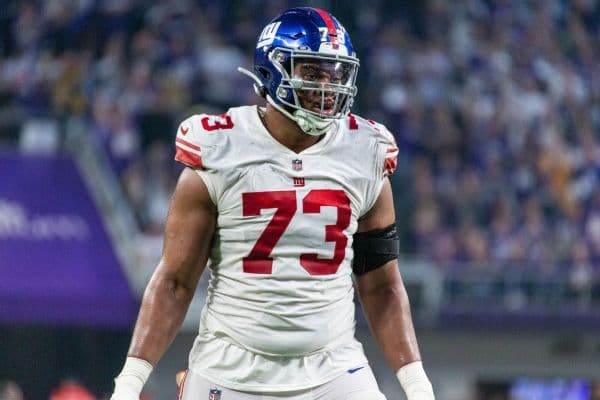 New York Giants Re-Sign Evan Neal Despite Previous Struggles