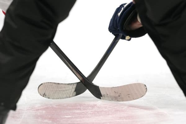Everett Silvertips Secure Spot in Memorial Cup Final with Convincing Win Over Chicoutimi