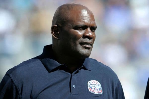 Lawrence Taylor Hospitalized: New York Giants Legend Treated for Stomach Issue