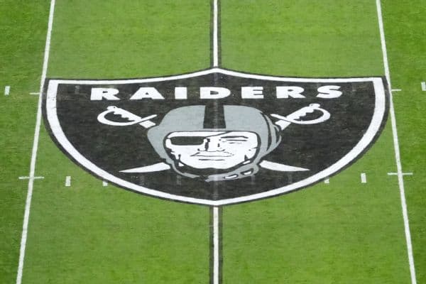 Las Vegas Raiders Promote Rob Leonard to Defensive Coordinator