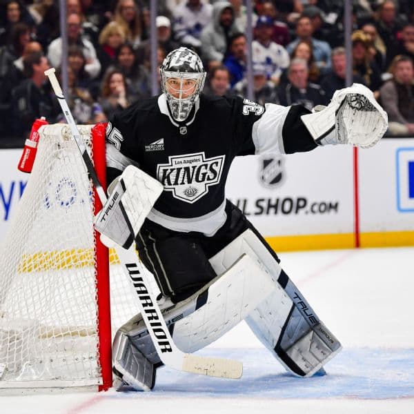 Darcy Kuemper Cleared for Return: A Major Boost for Kings and Team Canada