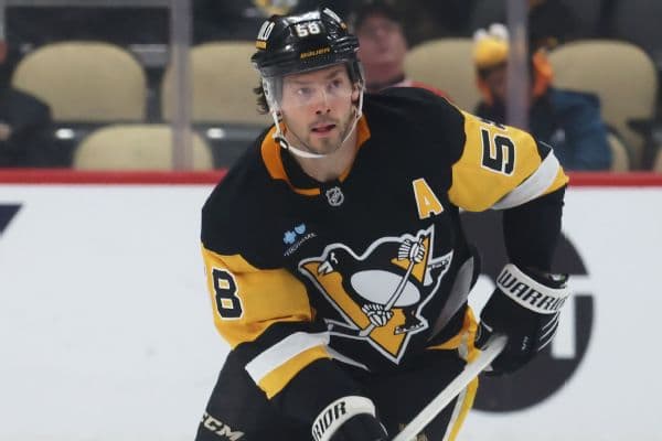 Penguins Defenseman Kris Letang Sidelined Four Weeks with Broken Foot