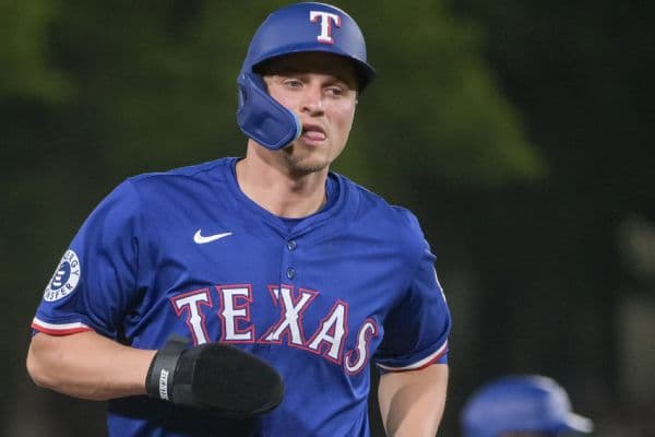 Texas Rangers' Corey Seager Sidelined with Back Spasms for Second Consecutive Day