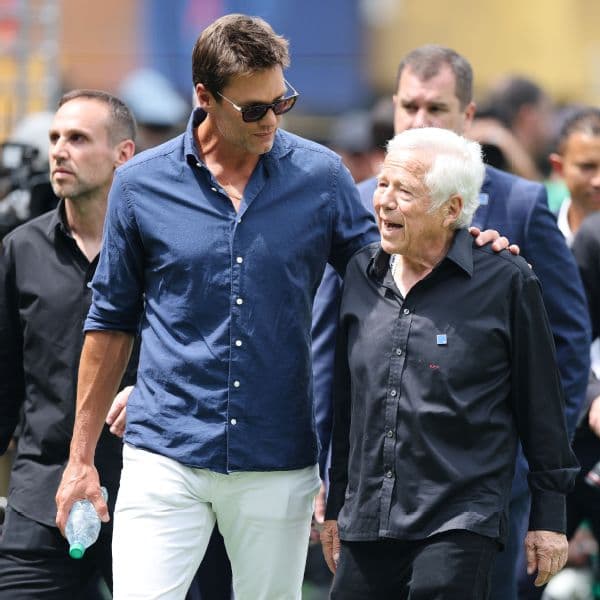 Tom Brady Clarifies Super Bowl Stance, Tells Robert Kraft: 'I Got Your Back'