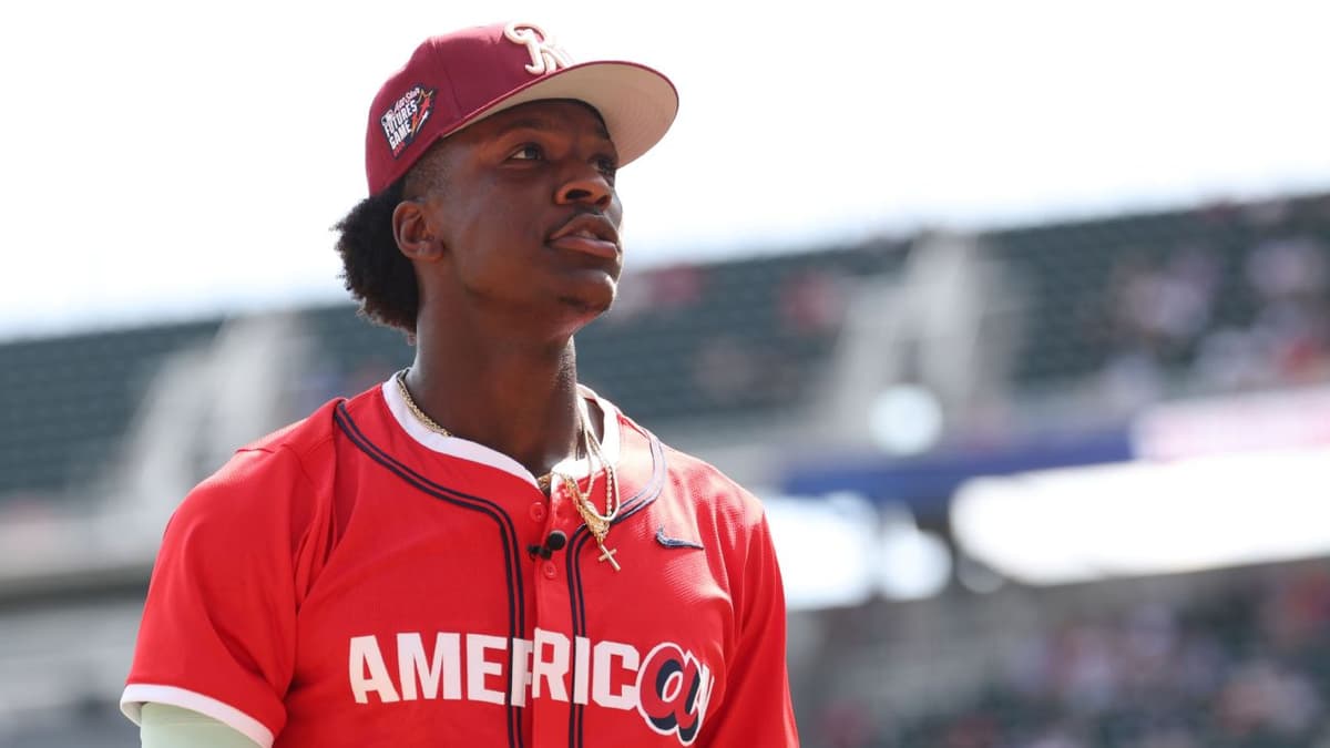 Texas Rangers Prospect Sebastian Walcott to Miss 5-6 Months Following Elbow Surgery