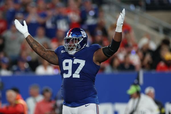 Giants and Dexter Lawrence Hold 'Productive' Talks Following Trade Request