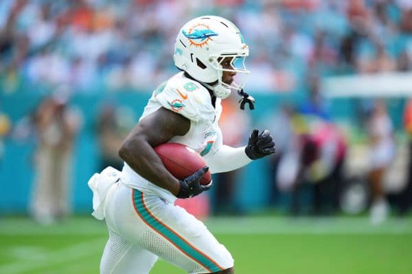 Miami Dolphins Shut Down De'Von Achane Trade Rumors: GM Confirms Star RB is 'Not Available'