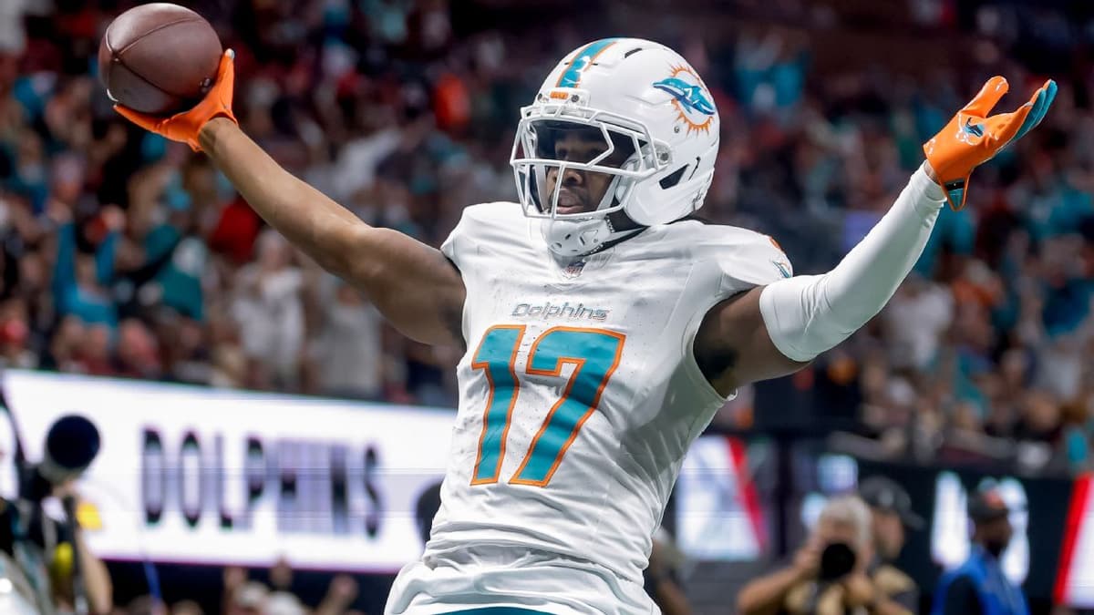Broncos Land Jaylen Waddle: Dolphins Receive Massive Draft Haul in Blockbuster Trade