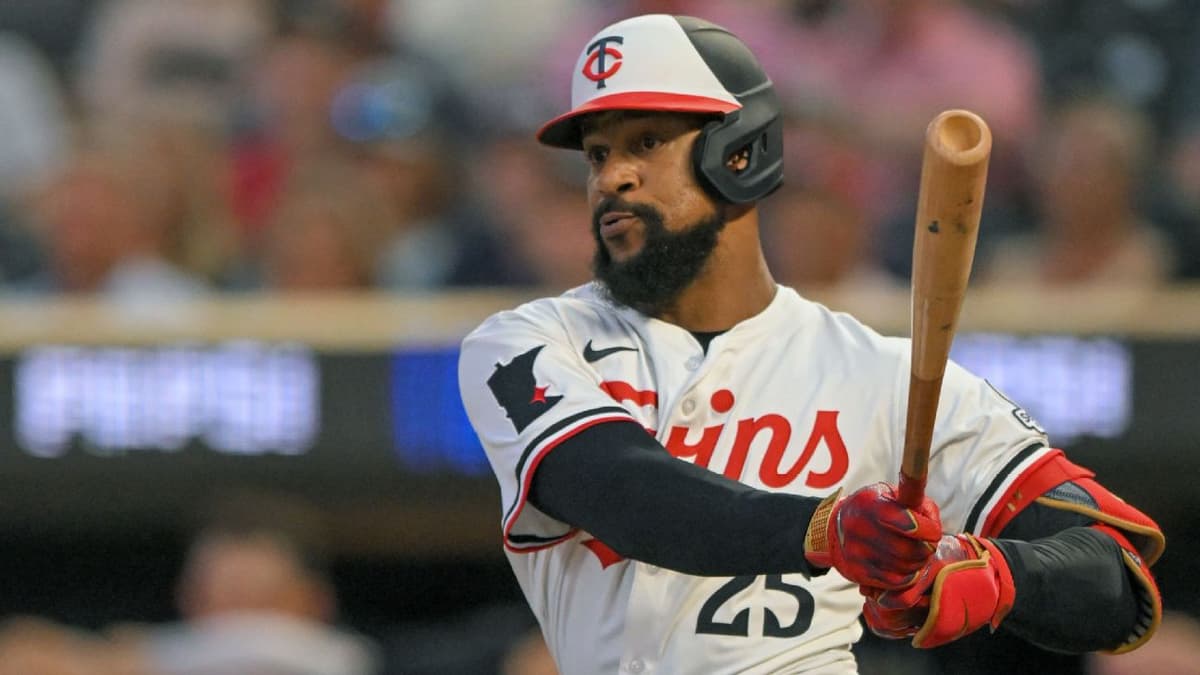 Byron Buxton Injury: Twins Star Exits Early Against Yankees with Hip Issue