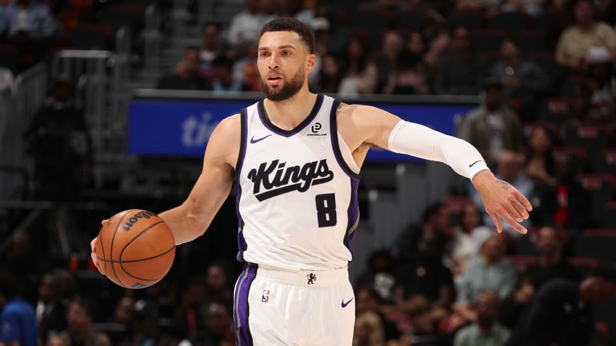 Zach LaVine Opts Into $49 Million Player Option with Sacramento Kings