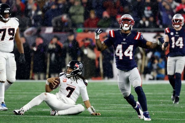 Washington Commanders Bolster Pass Rush with K’Lavon Chaisson Signing