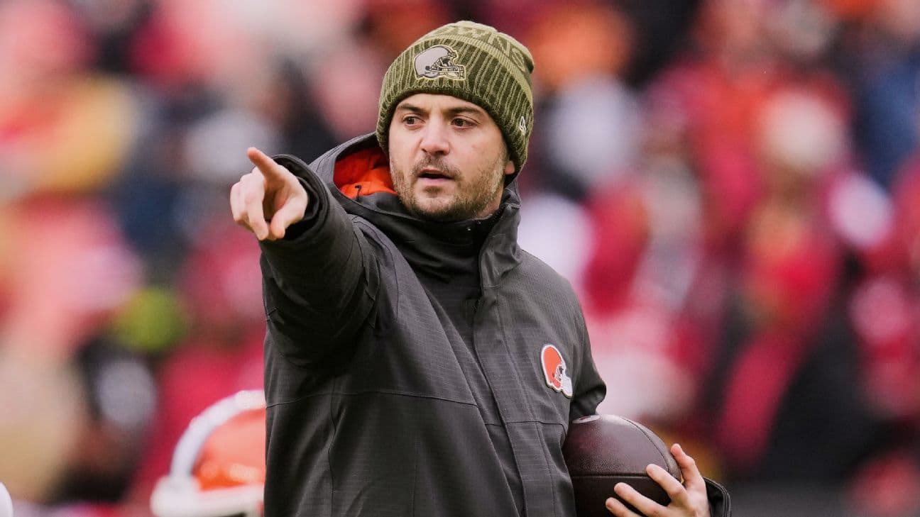 Tommy Rees Expected to Join Atlanta Falcons as Offensive Coordinator Under Kevin Stefanski