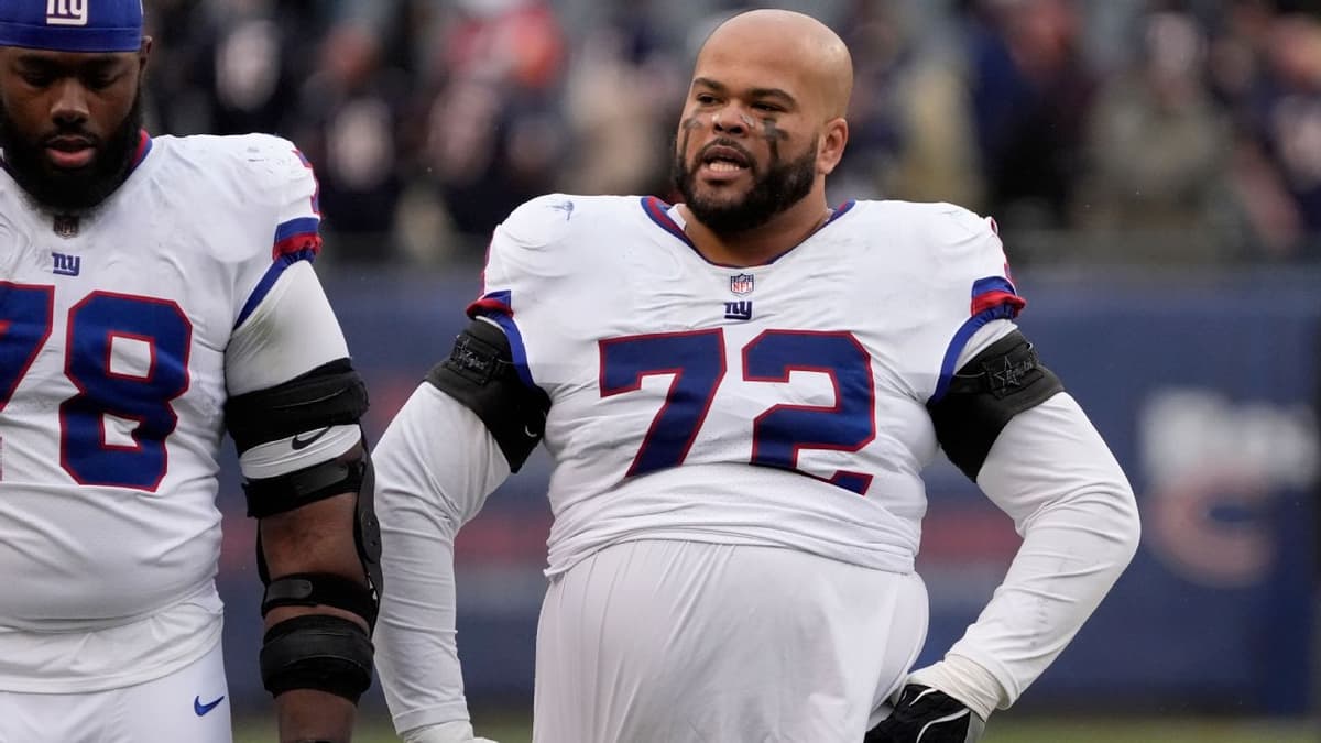 New York Giants Secure Offensive Line Stability with Jermaine Eluemunor Re-Signing
