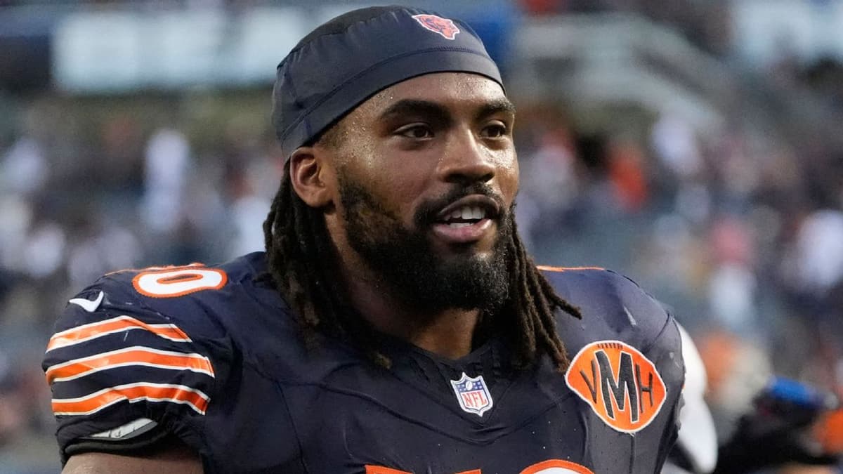 Chicago Bears Re-Sign Left Tackle Braxton Jones to One-Year Deal Worth Up to $10M