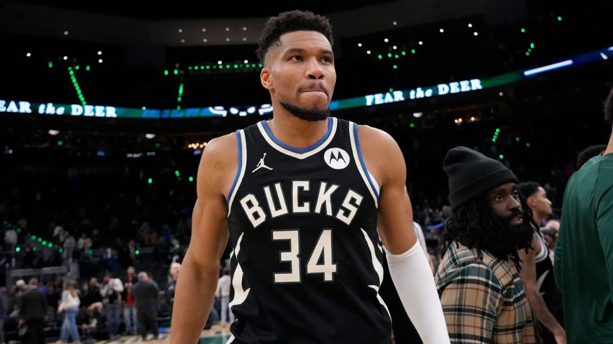 Milwaukee Bucks Provide Update on Giannis Antetokounmpo Return Status