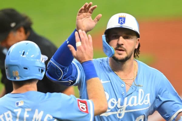 Vinnie Pasquantino Signs 2-Year Contract Extension with Kansas City Royals