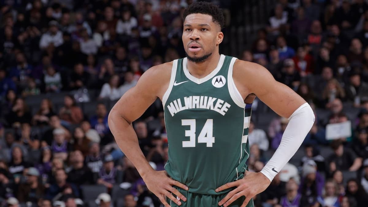 Milwaukee Bucks Stand Firm on Giannis Antetokounmpo Trade Status Ahead of Deadline