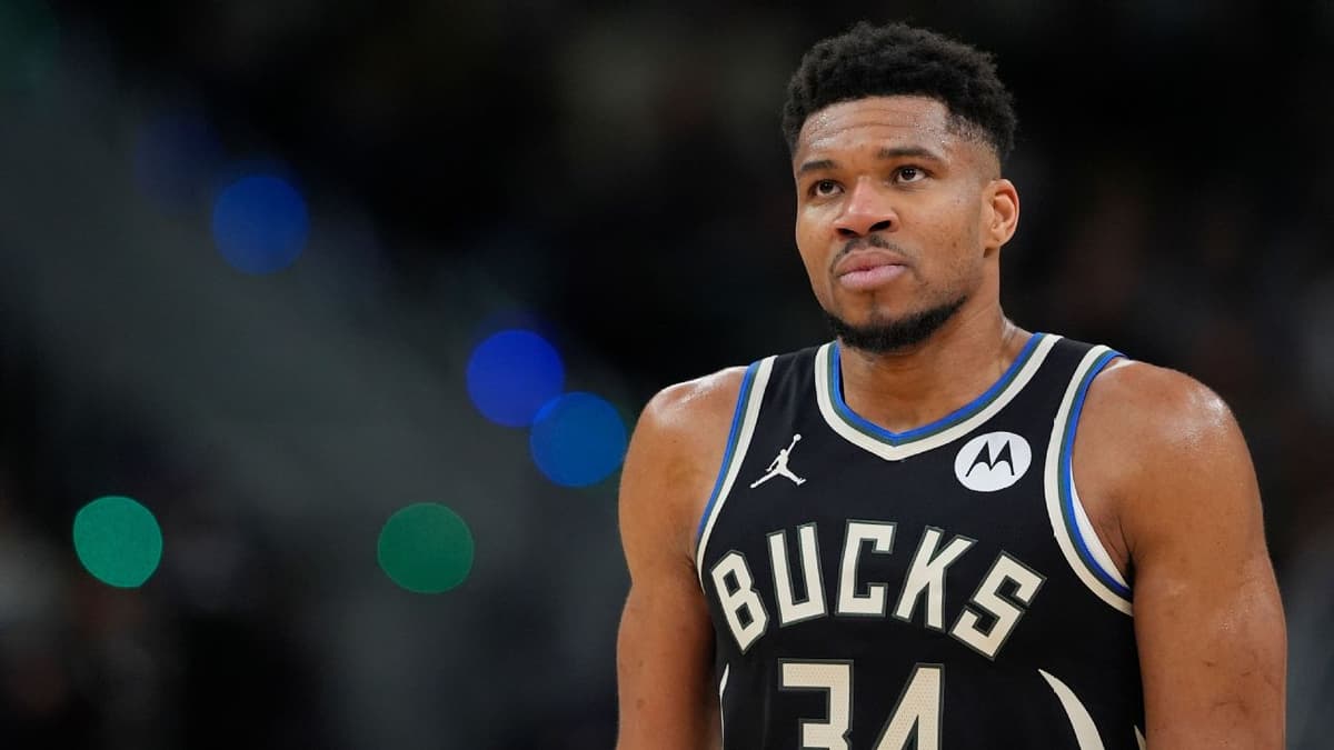 Bucks Rule Out Giannis Antetokounmpo Against Magic as Recovery Continues