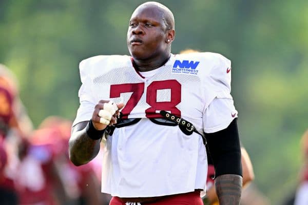 Washington Commanders Secure Laremy Tunsil with Record-Breaking Extension