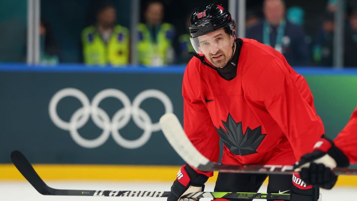 Canada and USA Emerge as Favorites in Early Olympic Men's Hockey Betting Odds
