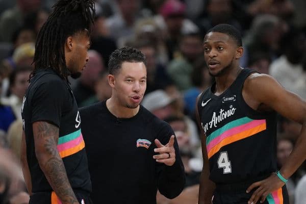 Mitch Johnson Slams All-Star Snubs for 2-Seed Spurs