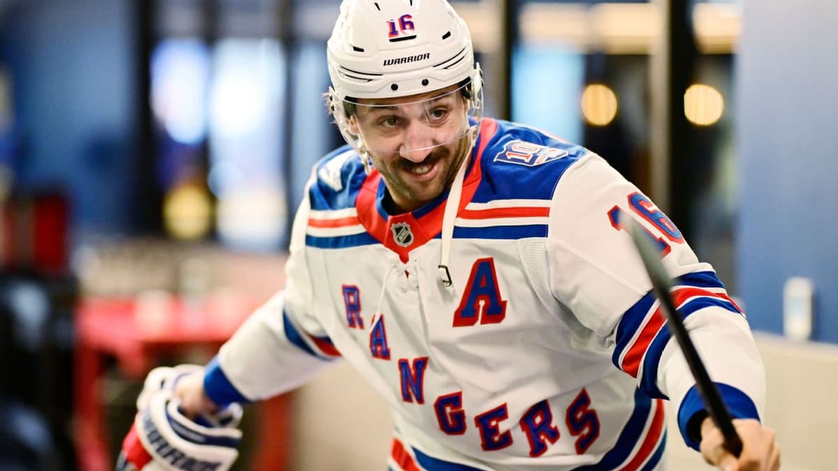 Vincent Trocheck Includes West Coast Teams on No-Trade List Amid Rangers Rumors