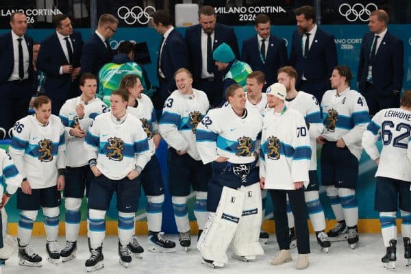 Finland Wins Olympic Bronze Medal with 6-1 Rout of Slovakia at Milan Cortina Games