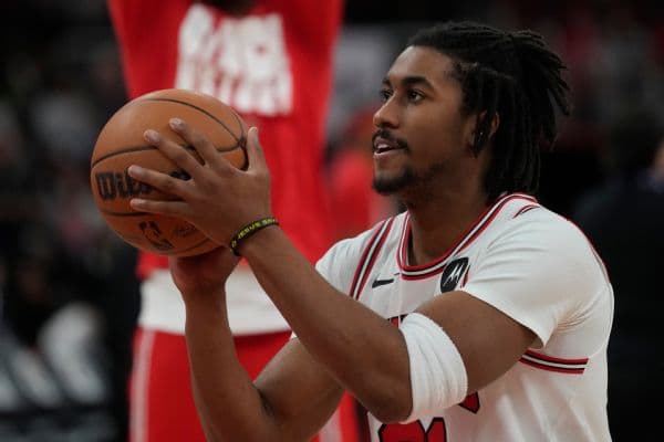 Chicago Bulls Guard Jaden Ivey Sidelined with Knee Injury