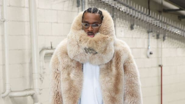 Shai Gilgeous-Alexander Steals the Spotlight with Bold Pregame Look at Madison Square Garden