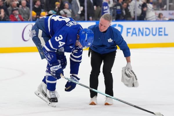 Maple Leafs Captain Auston Matthews Exits Game After Knee-on-Knee Hit from Radko Gudas