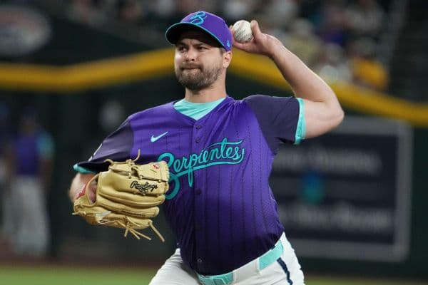 Texas Rangers Sign Jalen Beeks to One-Year Deal for Bullpen Depth