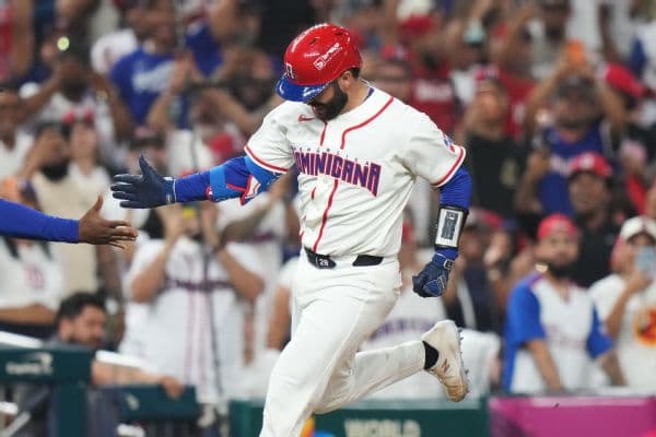 Austin Wells Powers Dominican Republic to Dominant 10-0 Win Over South Korea