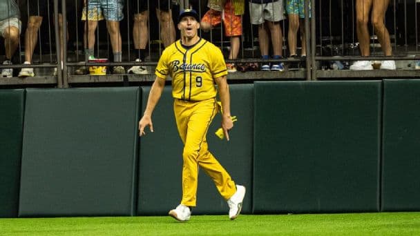 Drew Brees Returns to Caesars Superdome for Savannah Bananas Appearance