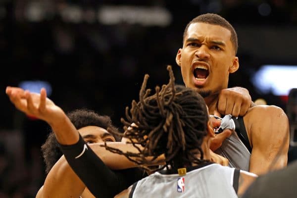 Victor Wembanyama Hits Game-Winner as Spurs Clinch Playoff Berth for First Time in Six Years