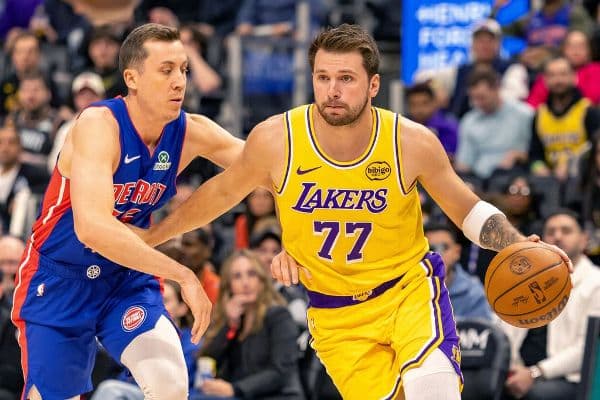 Lakers Laud Resiliency After Nine-Game Win Streak Snapped by Pistons