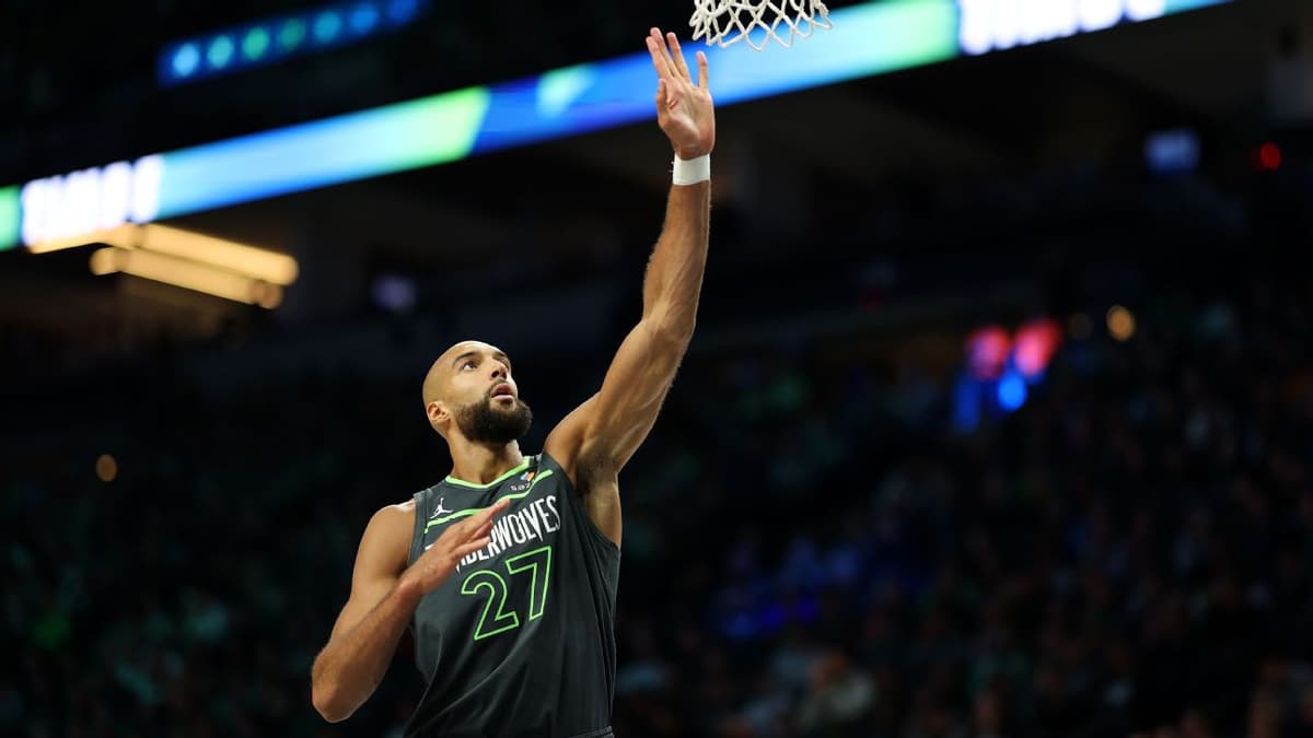 Saturday's NBA Fantasy Basketball Picks: Top DFS Plays and Betting Tips