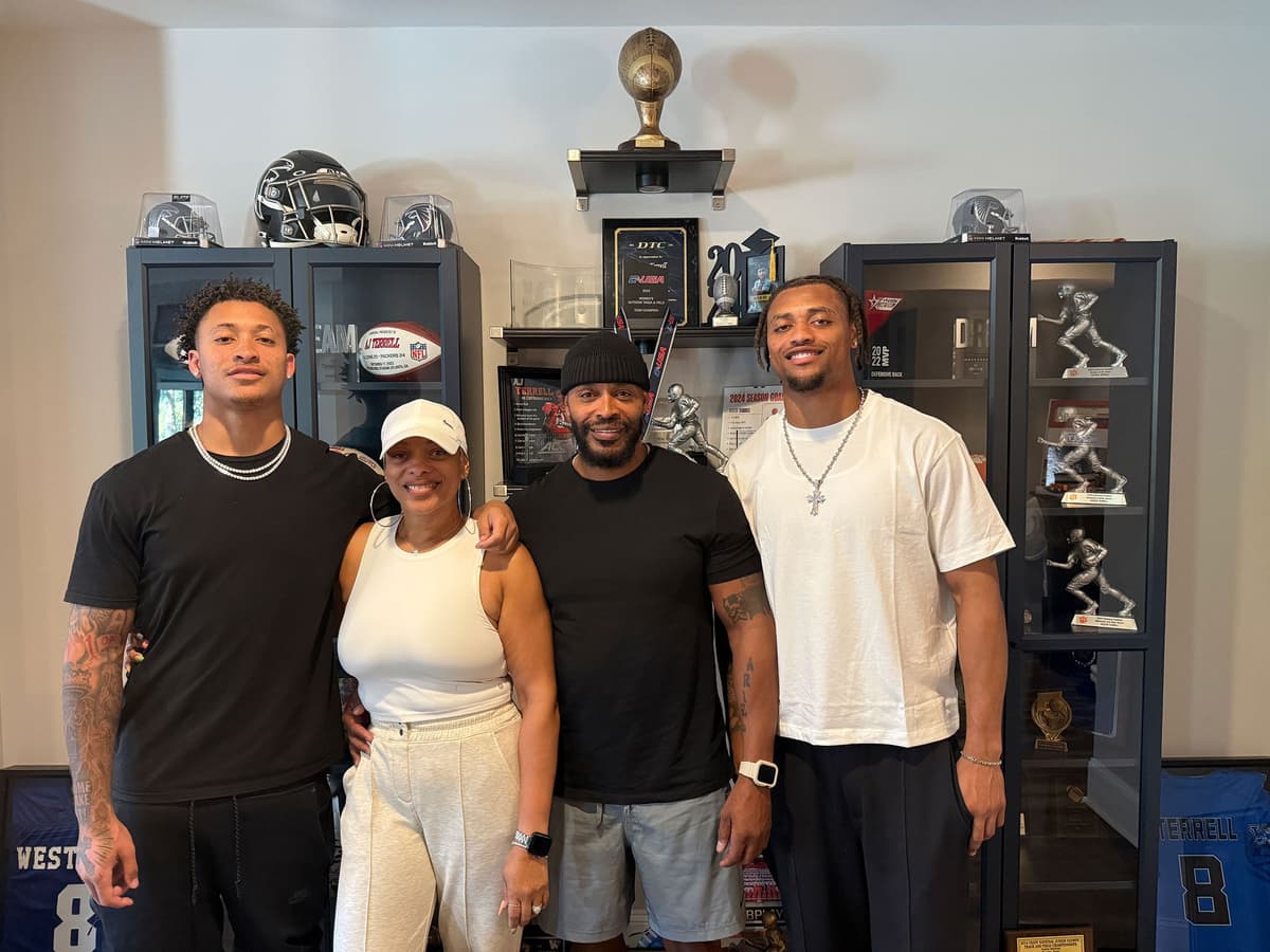 The Terrell Blueprint: How A.J. Terrell is Mentoring Brother Avieon for the 2026 NFL Draft