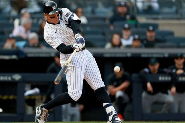 Aaron Judge Sets the Tone with Pregame Text and Home Run in Yankees' Home Opener Win