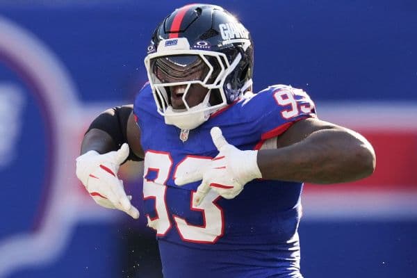 Tampa Bay Buccaneers Reunite with Rakeem Nunez-Roches on One-Year Deal