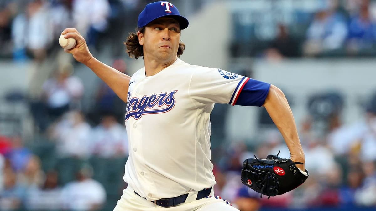 Jacob deGrom Becomes Second-Fastest Pitcher to Reach 1,900 Strikeouts