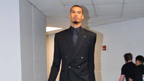 San Antonio Spurs Make Bold Statement with Matching All-Black Suits for Game 1 Return