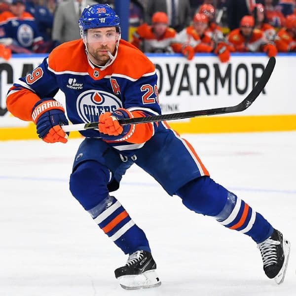 Kasperi Kapanen Leads Edmonton Oilers to Game 1 Victory Over Anaheim Ducks