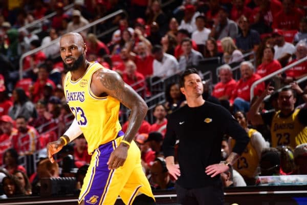 LeBron James Leads Lakers to Gritty Overtime Win for 3-0 Lead Over Rockets