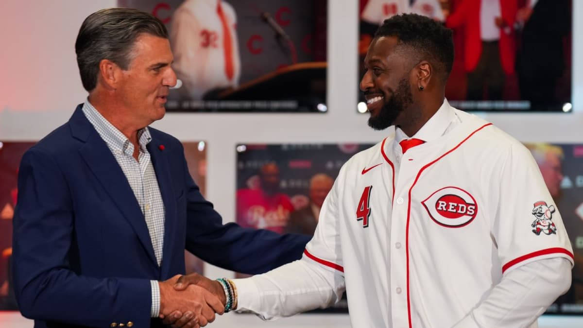 Brandon Phillips Signs One-Day Contract to Officially Retire with Cincinnati Reds