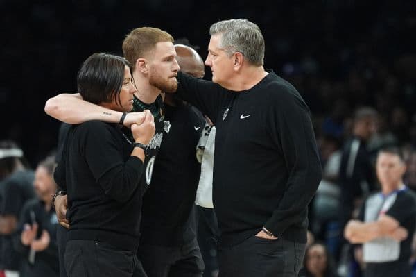 Donte DiVincenzo Injury: Timberwolves Guard Exits Game 4 Early With Non-Contact Issue