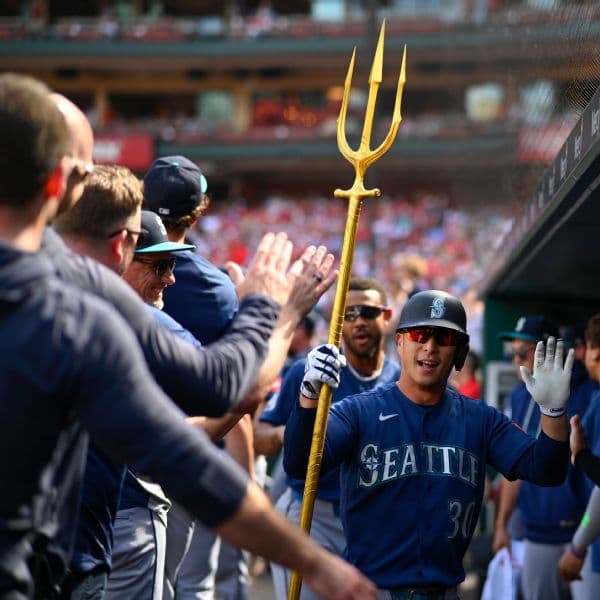 Rob Refsnyder Wins Strike Challenge, Hits Go-Ahead Home Run to Lift Mariners Over Cardinals