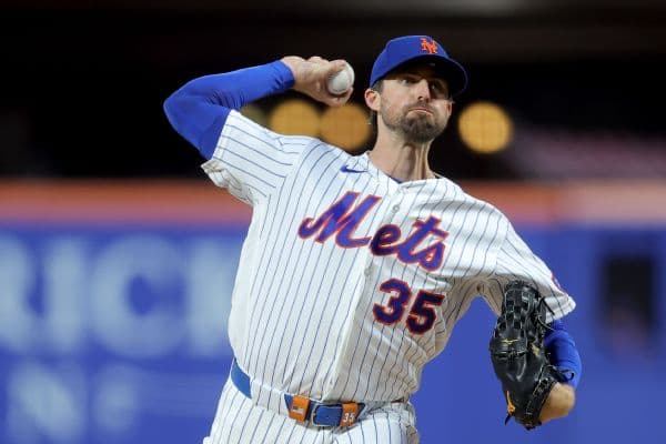 Mets Starter Clay Holmes Suffers Fractured Right Fibula After 111-MPH Comebacker