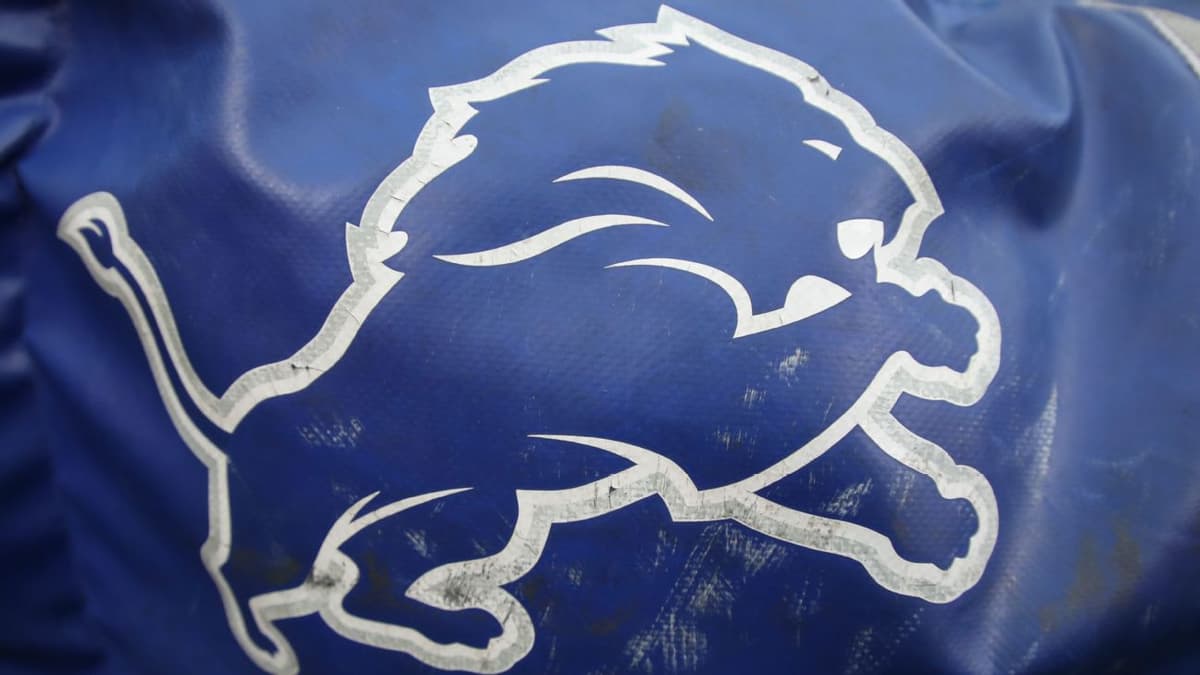 Detroit Lions Exercise Jahmyr Gibbs' Fifth-Year Option, Decline Jack Campbell's