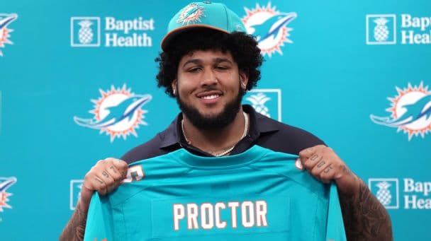 Miami Dolphins Stand Firm on Drafting Kadyn Proctor Over Local Star Rueben Bain Jr.